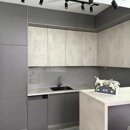 Urban - East Gate Apartment *